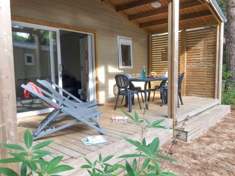 Camping Le Suroit 르보아플라주앙르 외부 사진