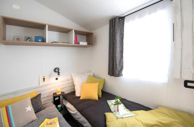 Camping Le Suroit 르보아플라주앙르 외부 사진