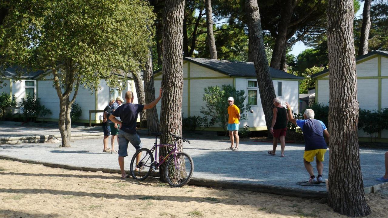 Camping Le Suroit 르보아플라주앙르 외부 사진